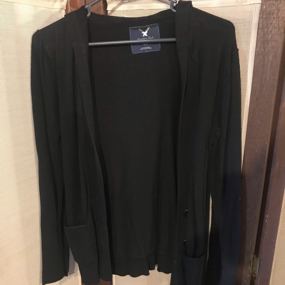 AE Women’s hooded sweater